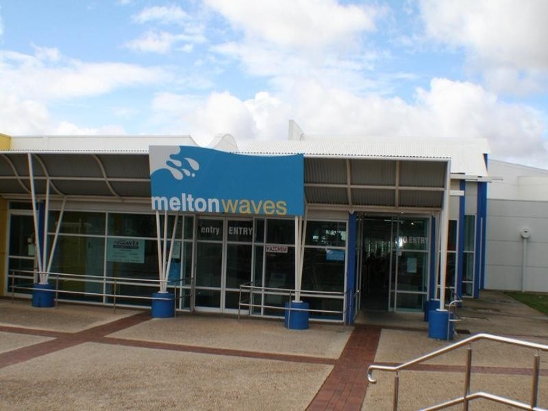 2/56 Henry Street, Melton VIC 3337