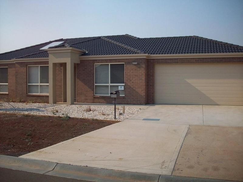 49 Greenhills Drive, Melton VIC 3337