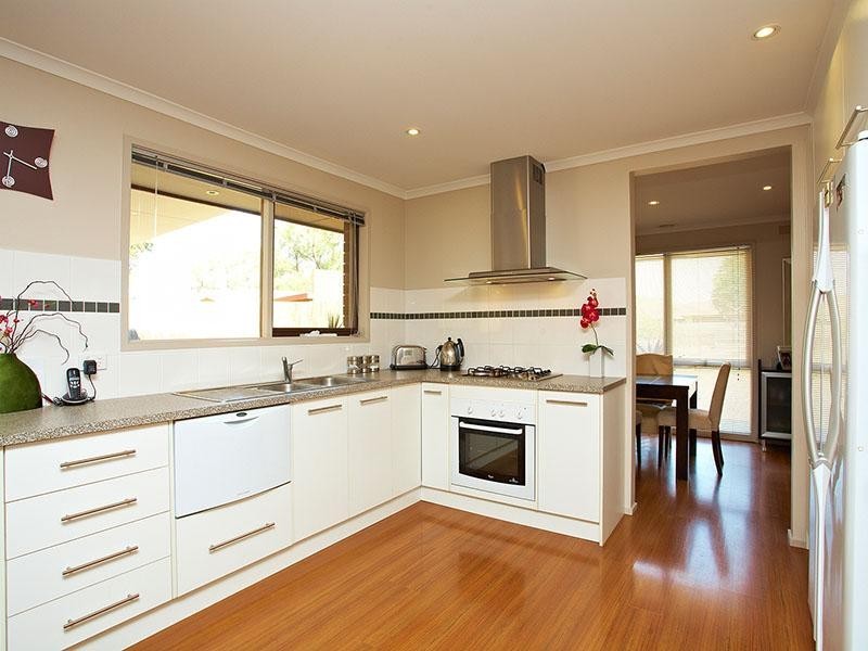 49 Rosina Drive, Melton VIC 3337