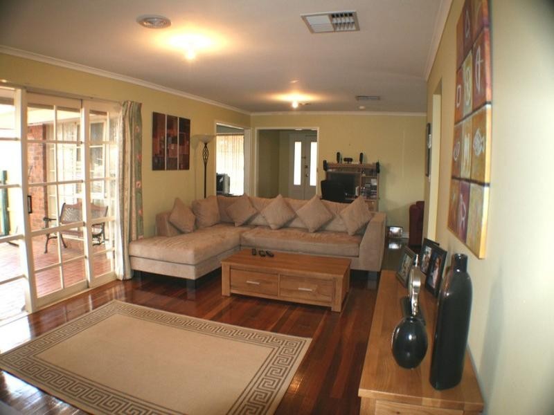 36 Cambrian Way, Melton West VIC 3337