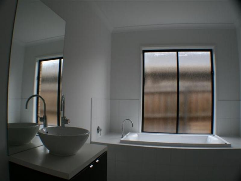 27 Kirkton Drive, Kurunjang VIC 3337