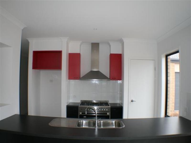 27 Kirkton Drive, Kurunjang VIC 3337
