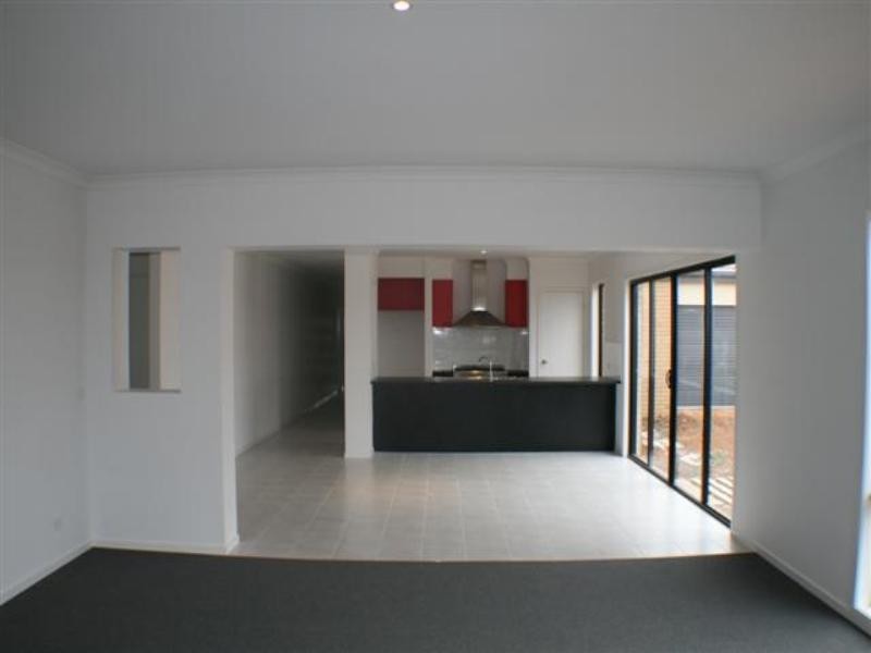 27 Kirkton Drive, Kurunjang VIC 3337