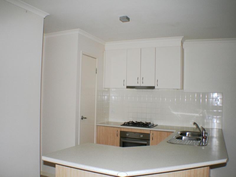 12 Erskine Way, Melton VIC 3337