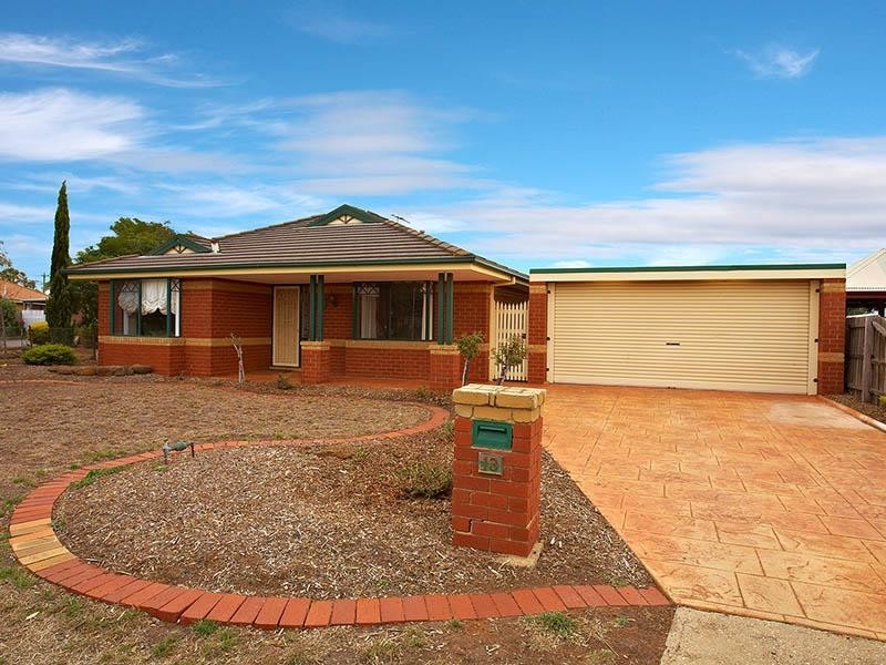 13 Strachan Place, Melton South VIC 3338