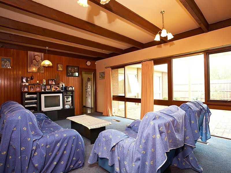 32 Mitchell Road, Melton South VIC 3338