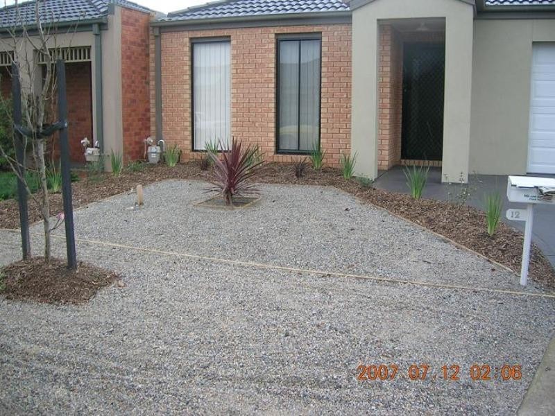 12 Erskine Way, Melton VIC 3337