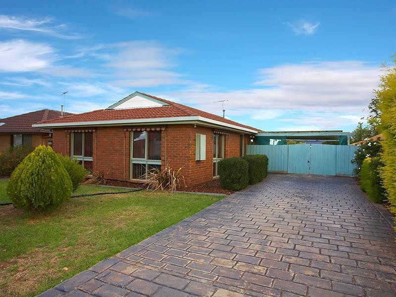16 Nimmo Crescent, Kurunjang VIC 3337