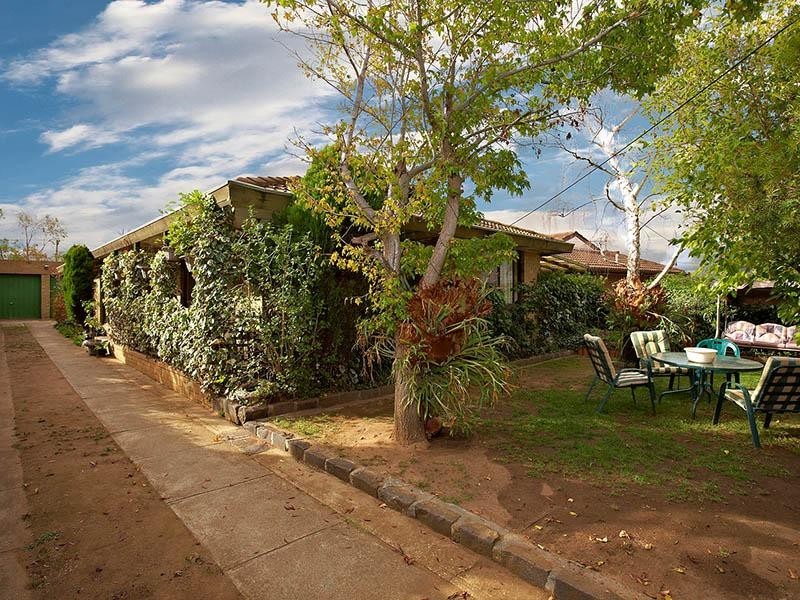 9 Hudson Place, Melton VIC 3337