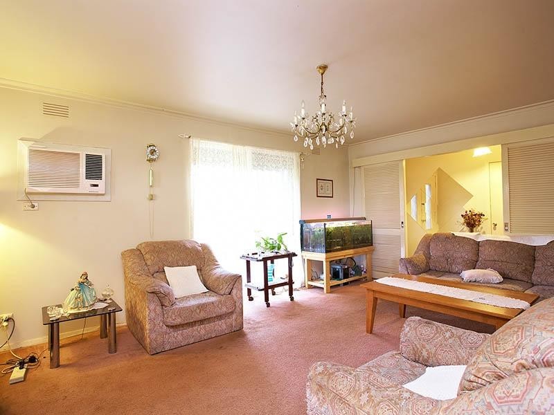 9 Hudson Place, Melton VIC 3337