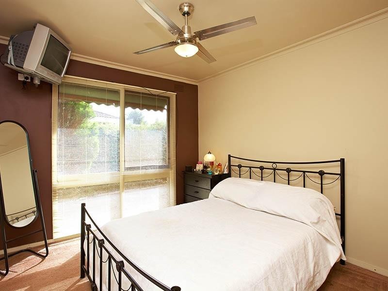 9 Hudson Place, Melton VIC 3337