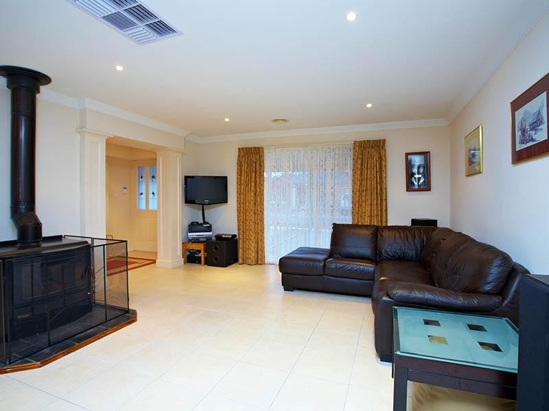 9 Stableford Chase, Melton VIC 3337