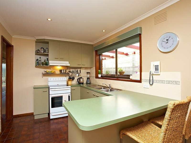 8 Murray Street, Melton South VIC 3338