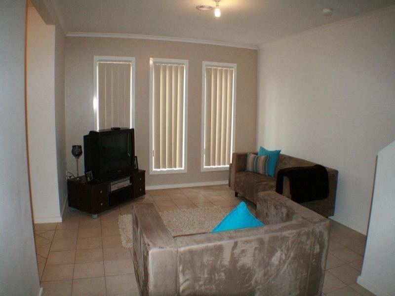 1/80 Kirkton Drive, Kurunjang VIC 3337