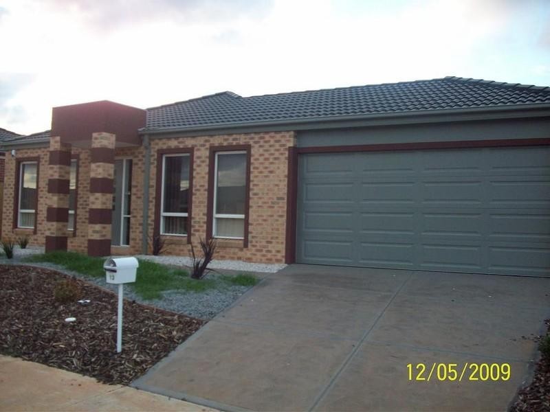 13 Spearfelt Street, Kurunjang VIC 3337