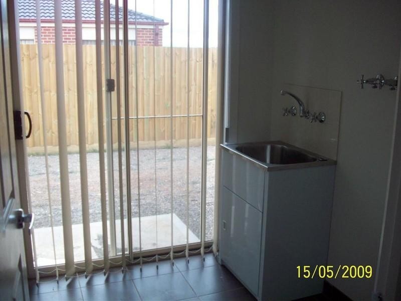 16 Lord Nolan Street, Kurunjang VIC 3337