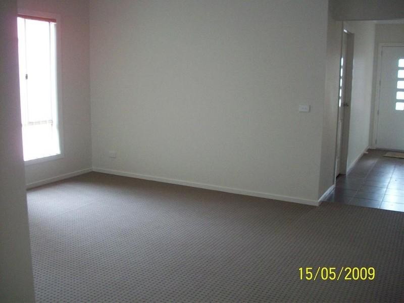 16 Lord Nolan Street, Kurunjang VIC 3337