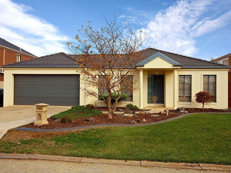 25 Hillsmeade Drive, Melton West VIC 3337
