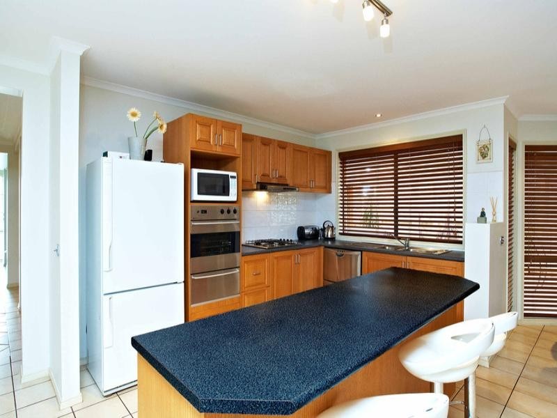 25 Hillsmeade Drive, Melton West VIC 3337