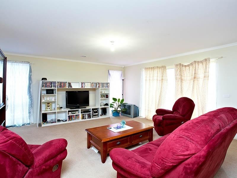 23 Rainlover Drive, Kurunjang VIC 3337