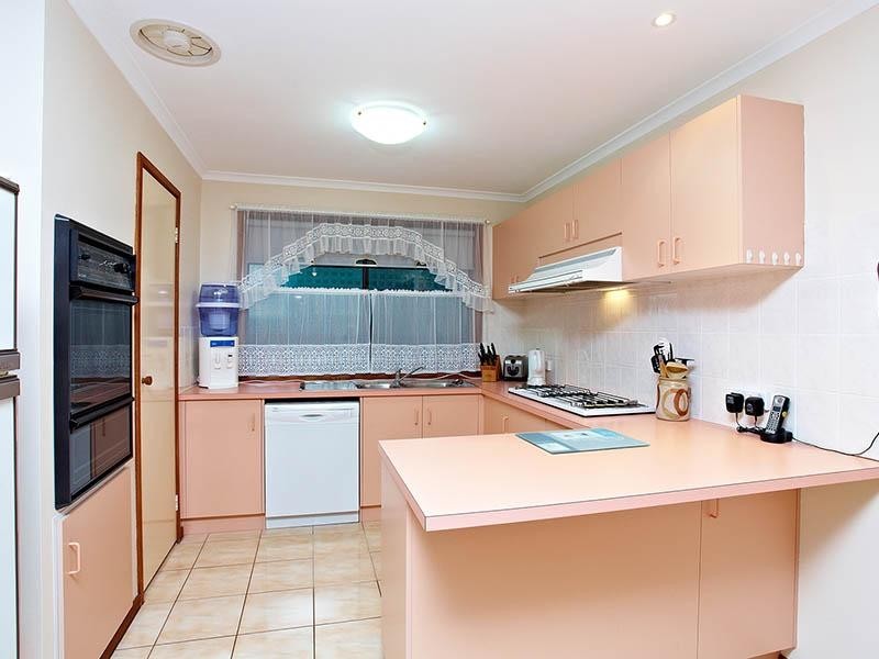 12 Paul Crt., Melton West VIC 3337