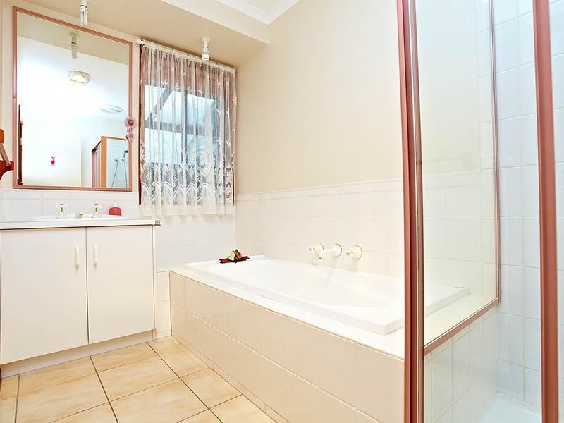 12 Paul Crt., Melton West VIC 3337