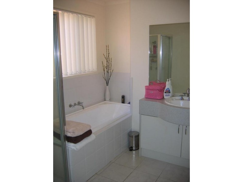 39 Tandara Circuit, Melton VIC 3337