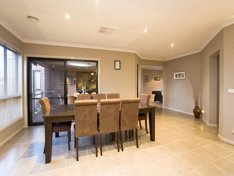 7 Indigo Square, Botanica Springs, Melton VIC 3337