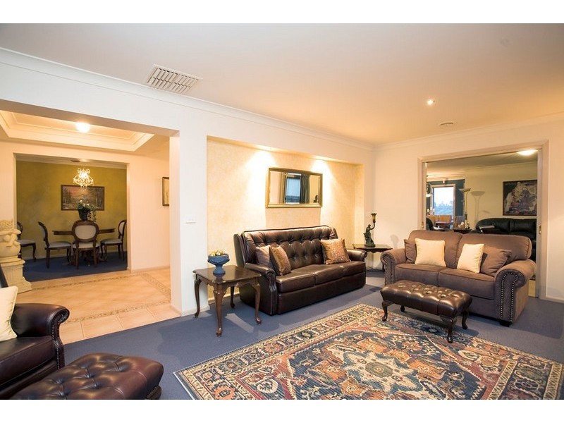 2 Billing Place, Melton VIC 3337