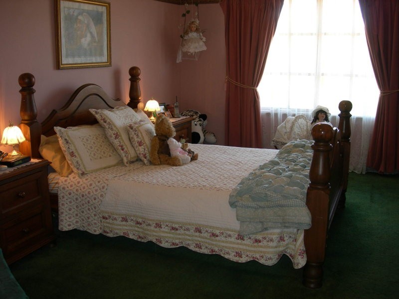 7 Cahill Drive, Brookfield VIC 3338