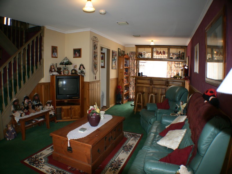 7 Cahill Drive, Brookfield VIC 3338