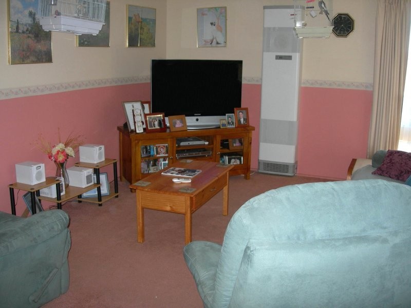 38 Curlew Close, Melton VIC 3337