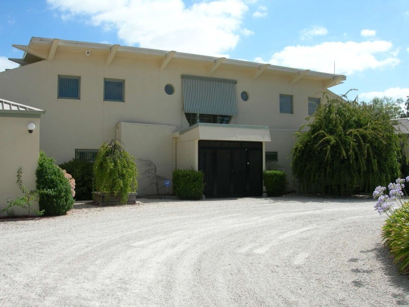 10 Kororoit Court, Toolern Downs, Melton VIC 3337