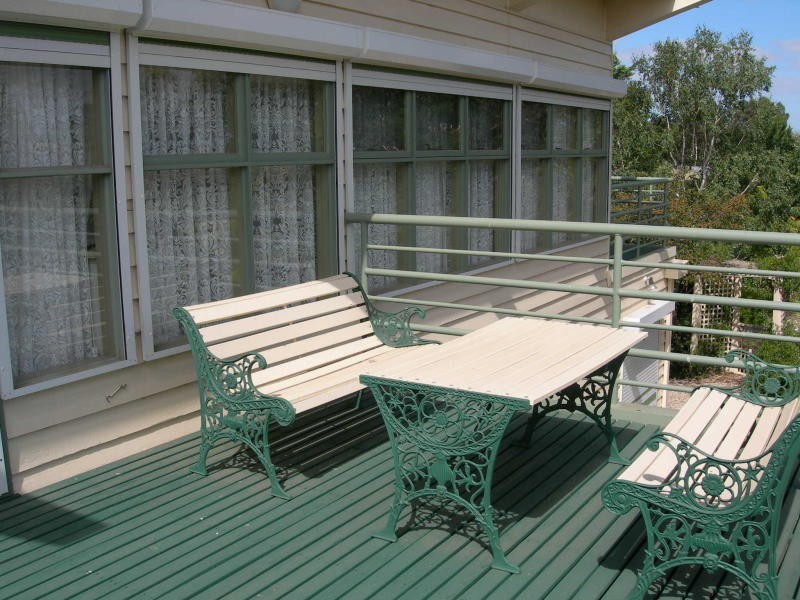 10 Kororoit Court, Toolern Downs, Melton VIC 3337