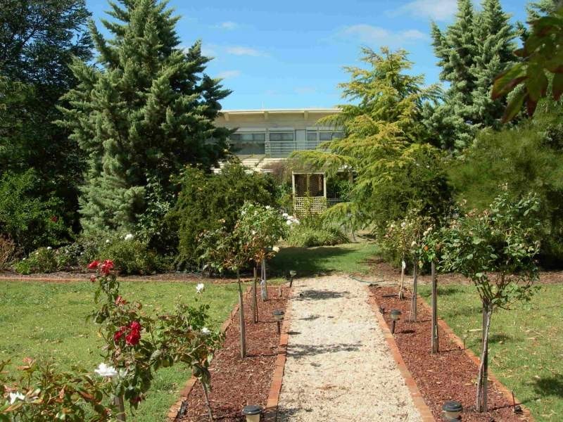 10 Kororoit Court, Toolern Downs, Melton VIC 3337