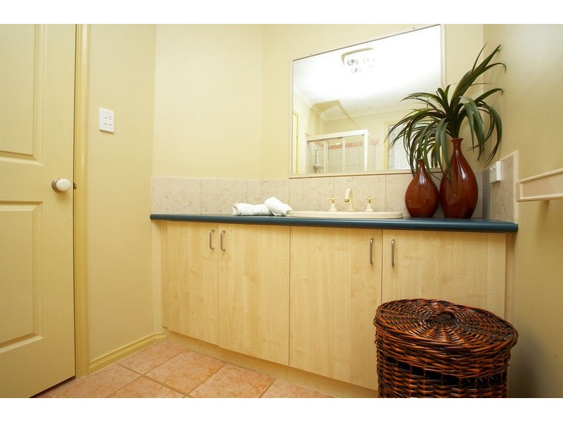 2 Gleneagles Drive, Melton VIC 3337