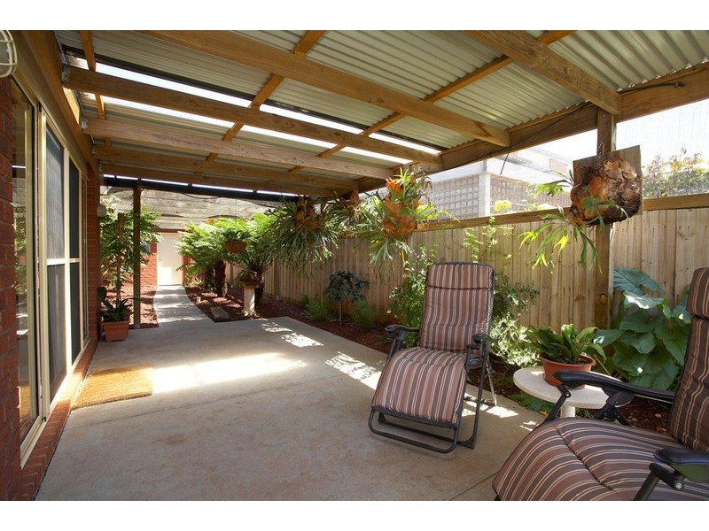 2 Gleneagles Drive, Melton VIC 3337