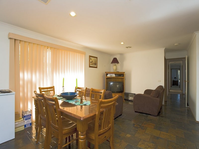 12 Silber Court, Melton VIC 3337