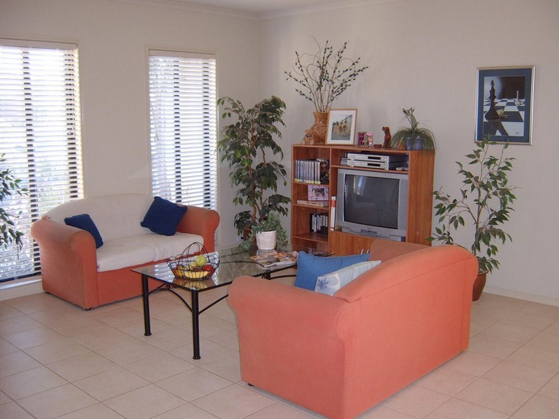 33 Meadowglen Drive, Melton VIC 3337