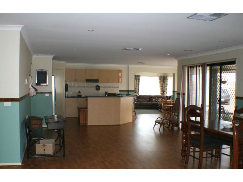 41 Killarney Drive, Melton VIC 3337