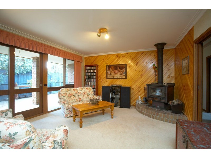 42 Monash Street, Melton South VIC 3338
