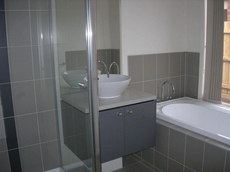 9 Sutton Grove, Woodgrove Walk, Melton VIC 3337