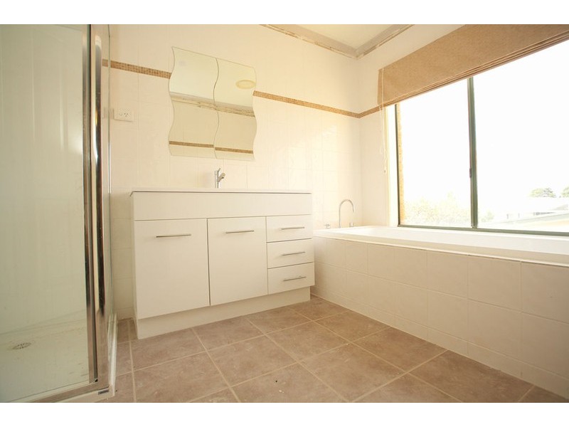 12 Todman Court, Melton VIC 3337