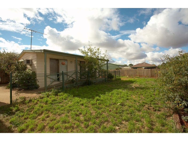 12 Todman Court, Melton VIC 3337