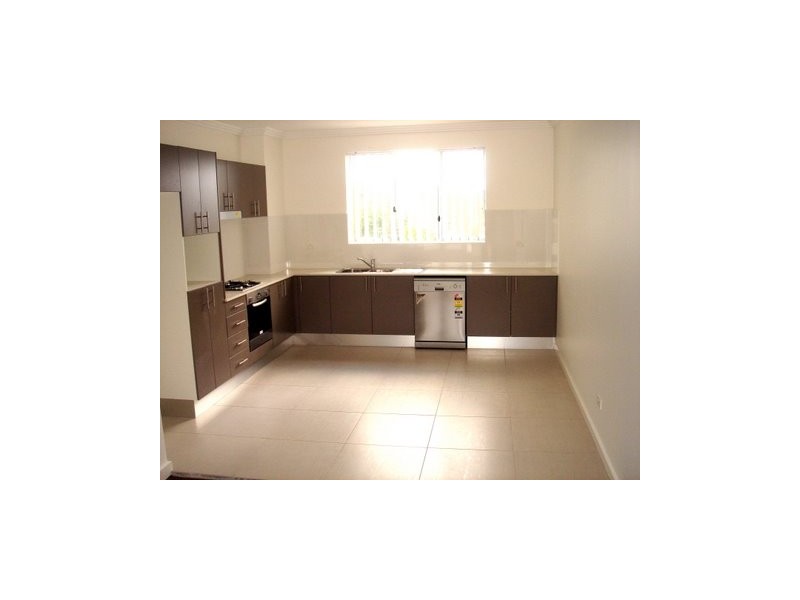 Unit44/2-12 Civic Avenue, Pendle Hill NSW 2145