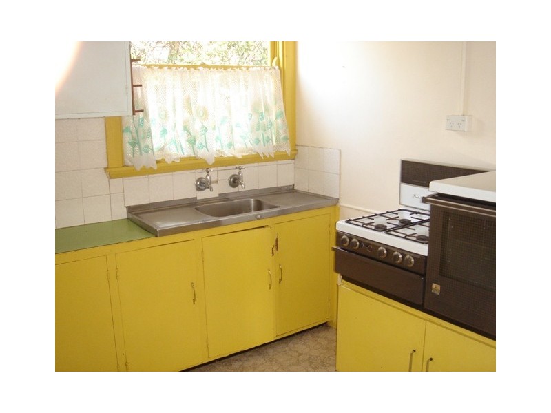 2 Garfield, Wentworthville NSW 2145