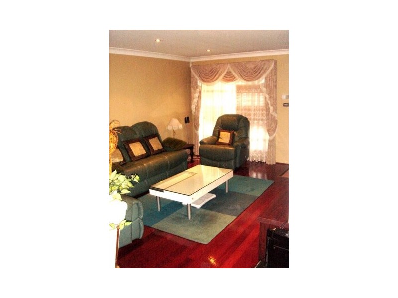 19a Cornelia Road, Toongabbie NSW 2146