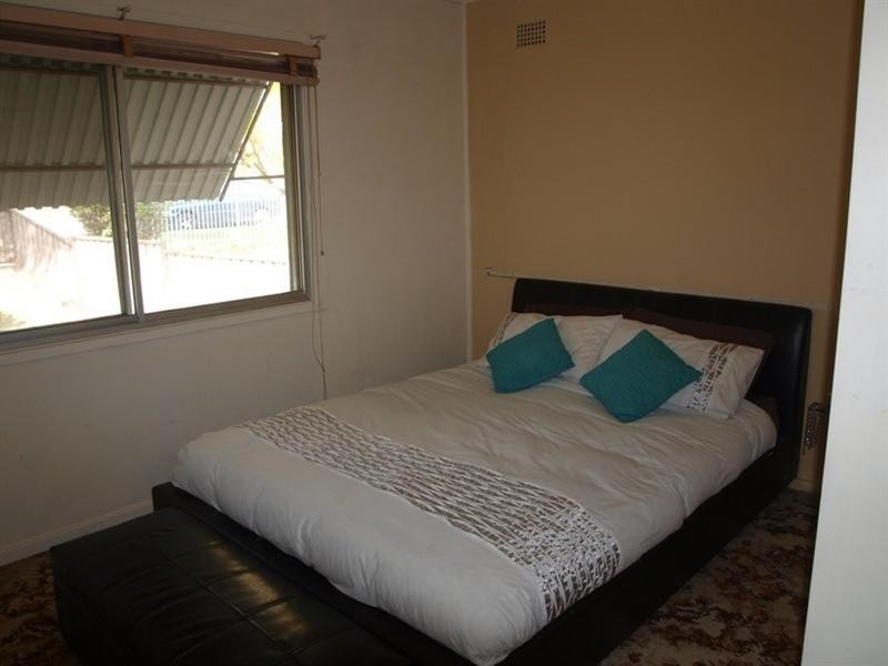 80 Bungaree Road, Toongabbie NSW 2146