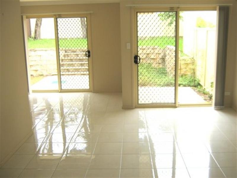 19a Runyon Avenue, Greystanes NSW 2145