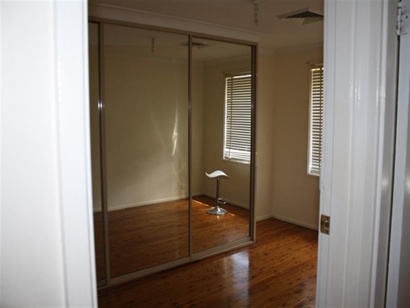 77 Chanel Road, Toongabbie NSW 2146